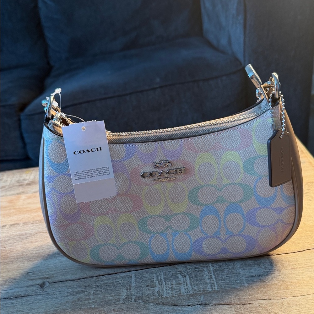 Coach Pastel Signature Shoulder Bag - Picture 3 of 5